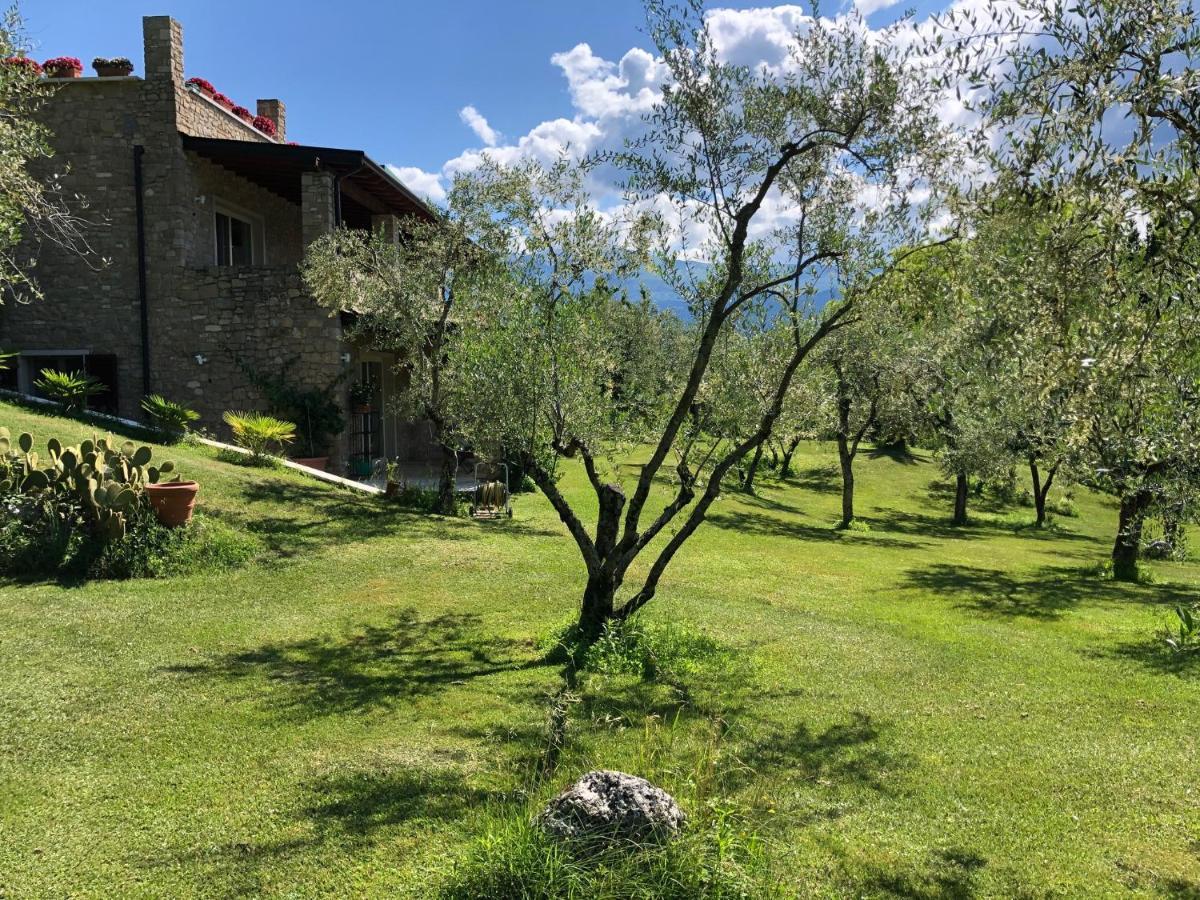 La Cascata Negli Ulivi Bed & Breakfast Toscolano Maderno Exterior foto