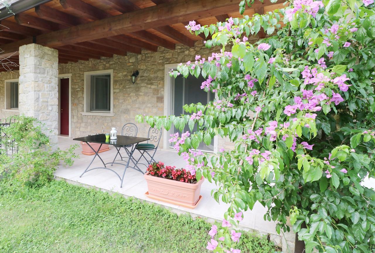 La Cascata Negli Ulivi Bed & Breakfast Toscolano Maderno Exterior foto